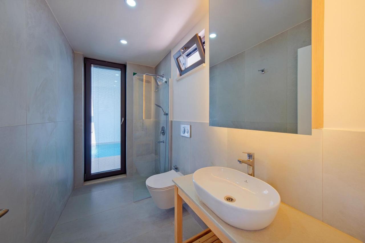 Villa Neo With 2 Private Pools, Bbq, Jacuzzi And Sauna Fethiye Ngoại thất bức ảnh